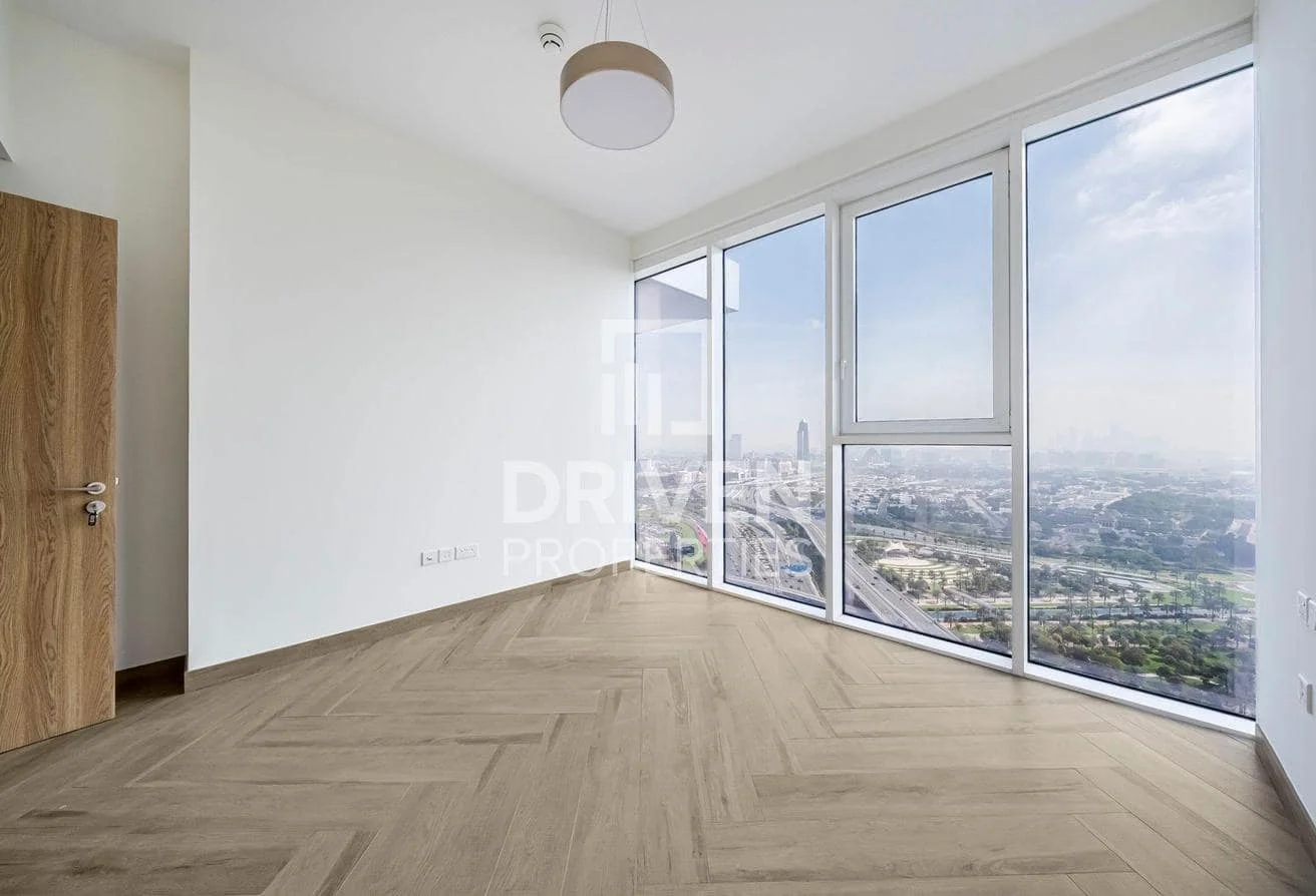 1 Residences Tower 1, original listing photograph 2