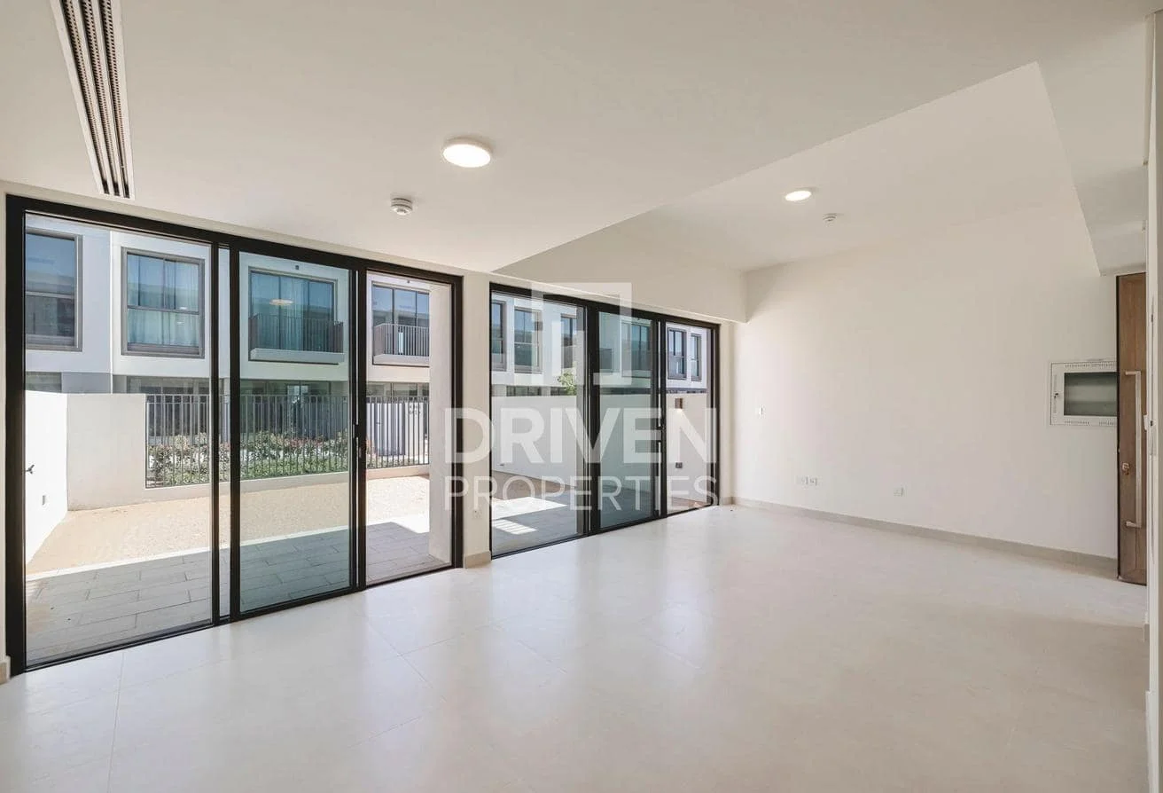 Orania Townhouse, original listing photograph 2